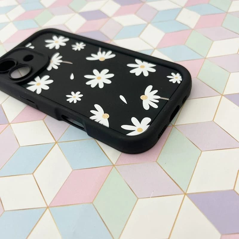 قاب گوشی iPhone 16 آیفون سولید طرح بابونه کد 767 — تصویر ۳