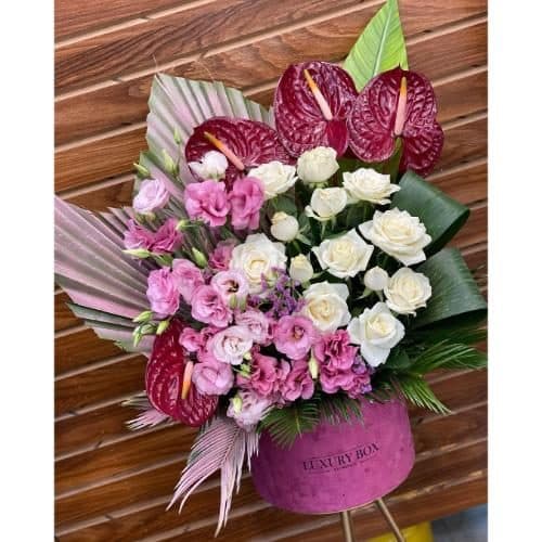 گل فروشی نزدیک کافه میلاد سازمان برنامه شمالی تهران r281