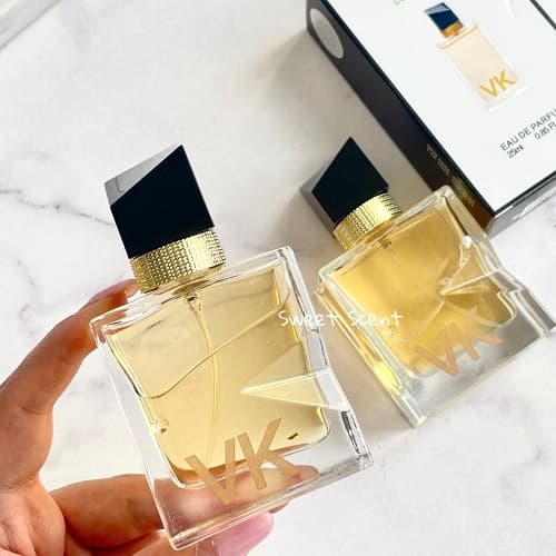 عطر و ادکلن مینی زنانه ایو سن لورن لیبره (لیبر) | Yves Saint Laurent Libre حجم 25 میل(شرکتی) — تصویر ۴