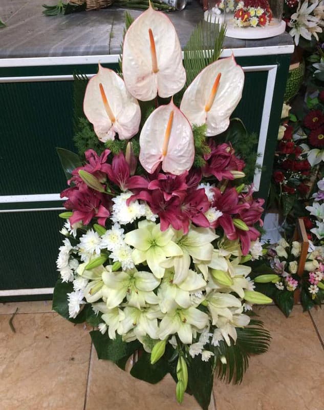 سبد گل پایه دار کد 613