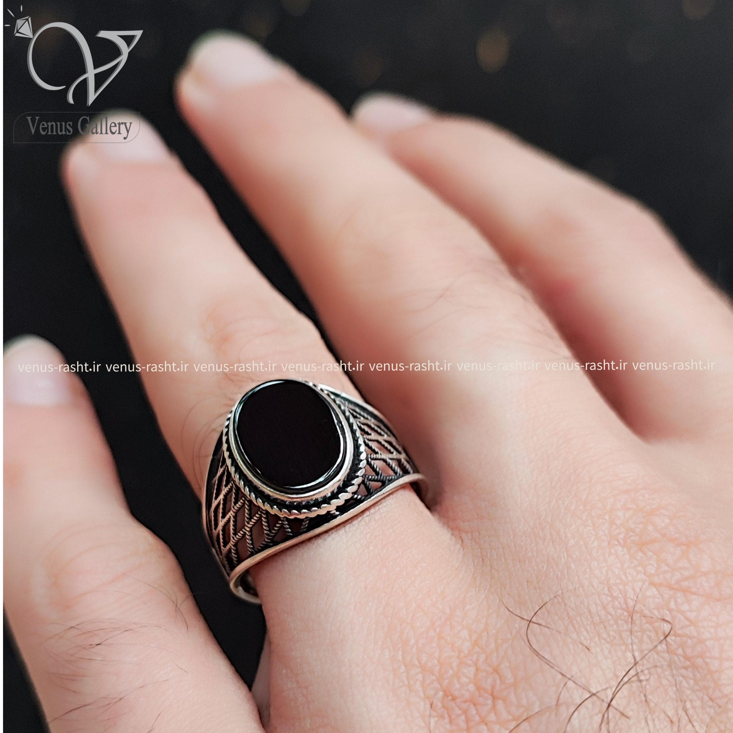 انگشتر نقره مردانه با سنگ بیضی اونیکس و رکاب لوزی کد 2308 — تصویر ۲