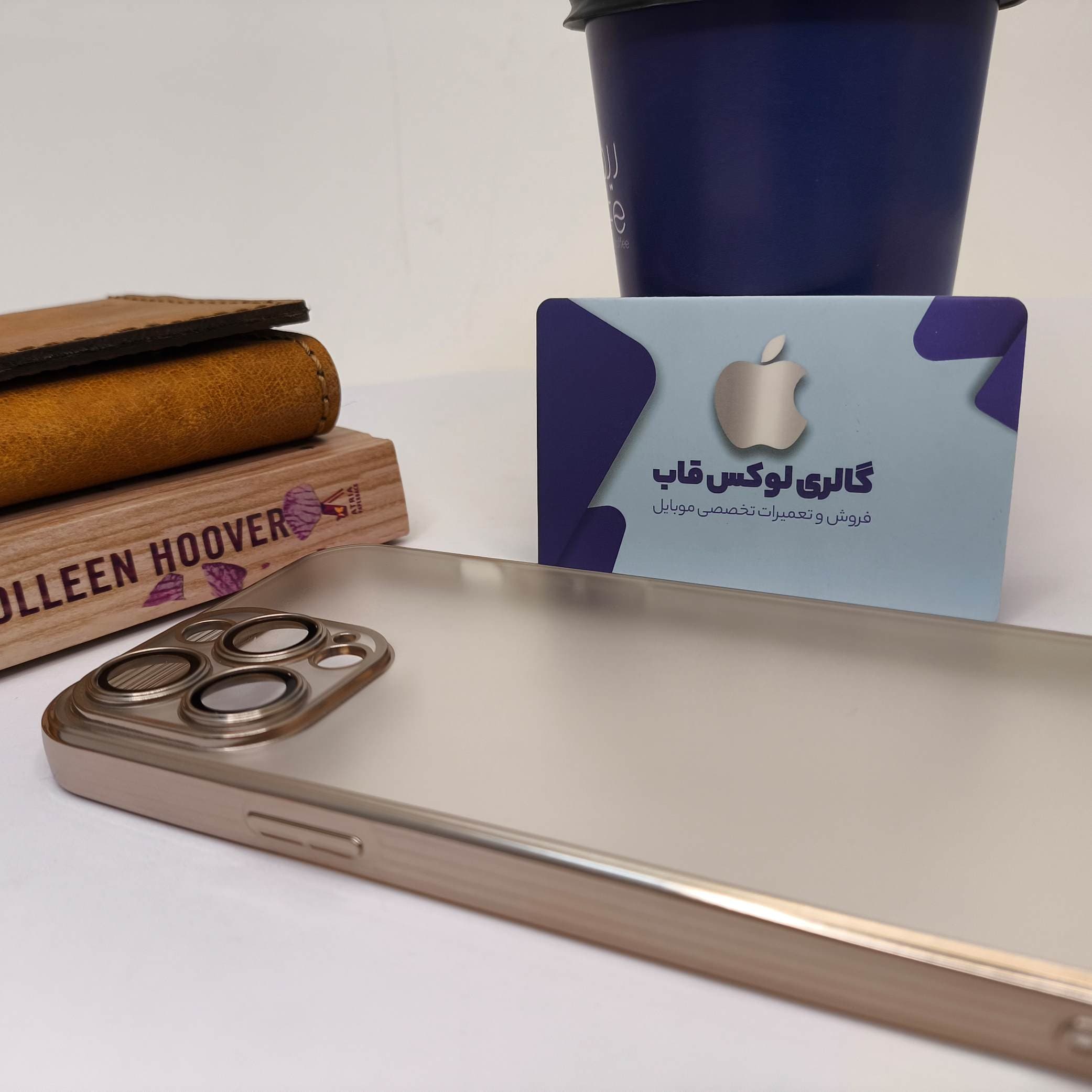کاور پشت مات گلس لنز دار طلایی آیفون — تصویر ۳