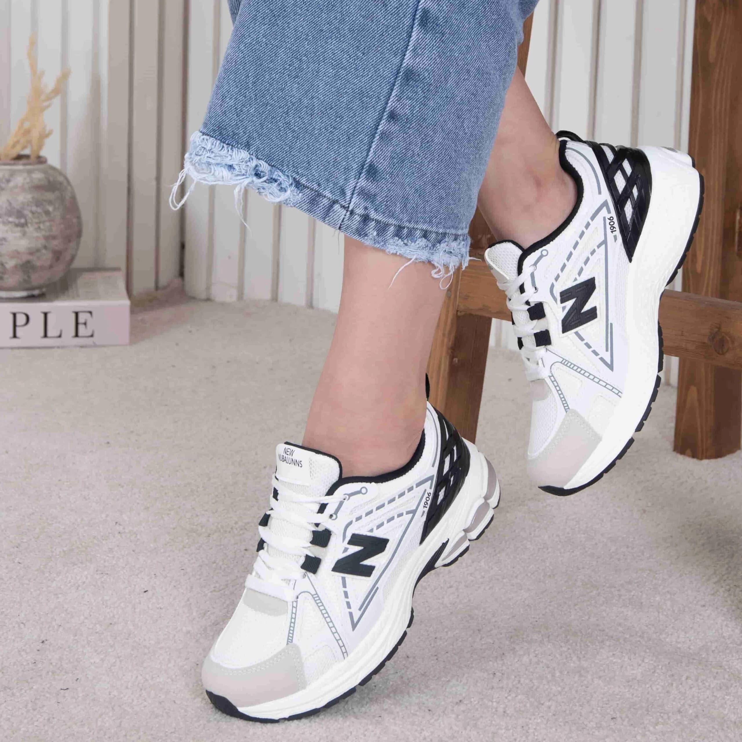 کتونی دخترانه NEW BALANCE 1906
