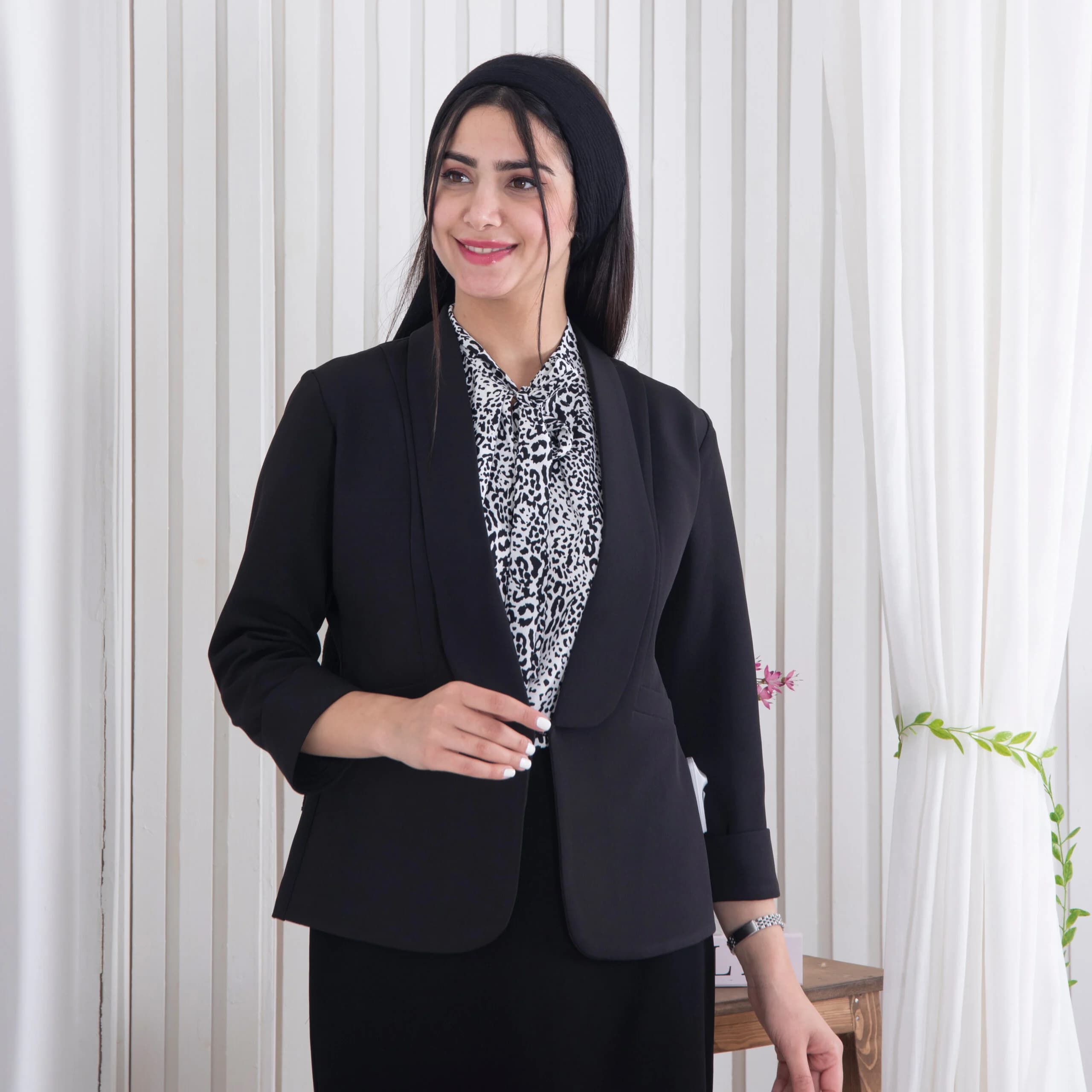 ست کت و شومیز یقه گره ای BENITA — تصویر ۵