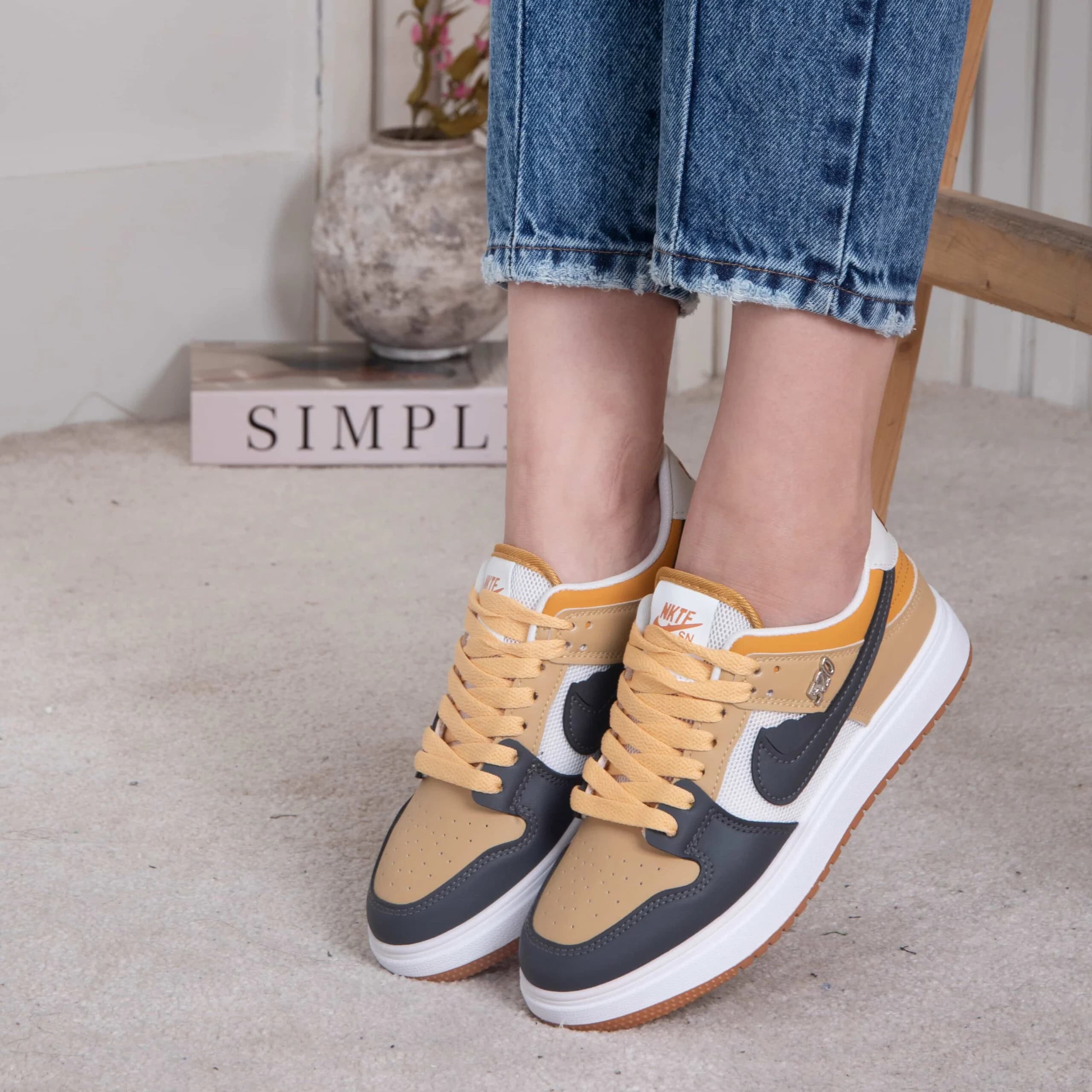 کتونی دخترونه وارداتی جردن NIKE/12449 — تصویر ۳