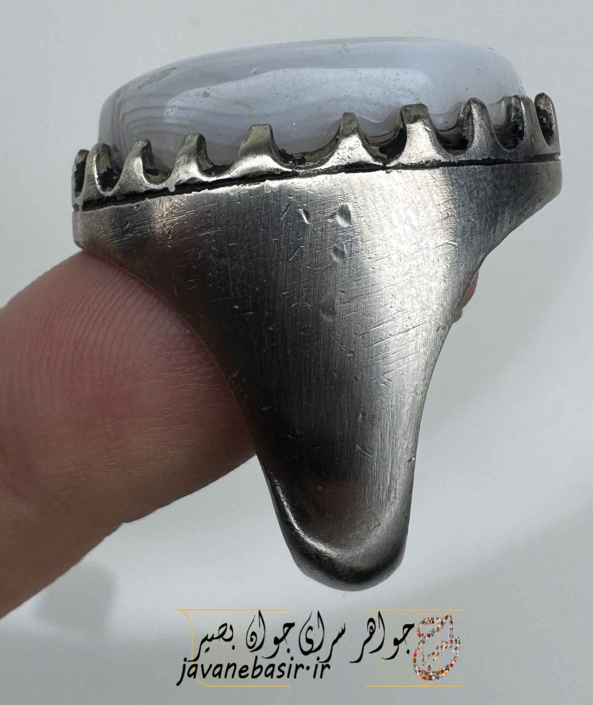 انگشتر عقیق هاله دار – حامل آرامش عمیق و حفاظت روحی — تصویر ۲
