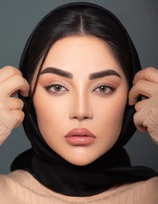 لنز طوسی اُپتی کالر روبی گری | Opti-Color Ruby Grey contact lenses — تصویر ۵