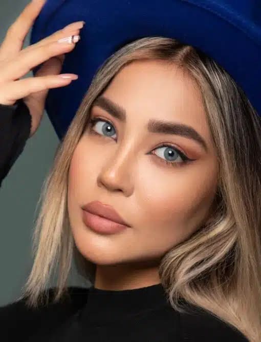 لنز آبی اُپتی کالر روبی بلو | Opti-Color Ruby Blue contact lenses — تصویر ۴