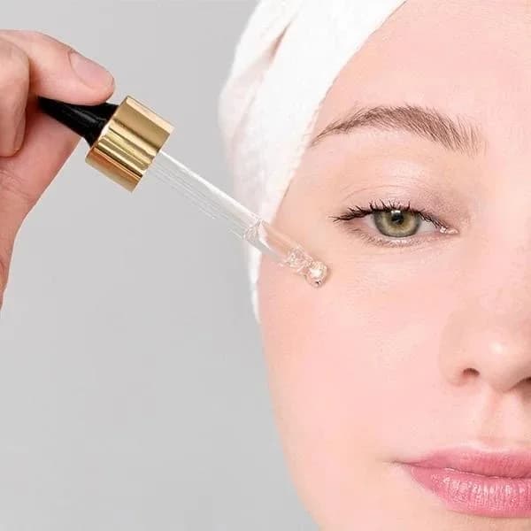 سرم پوست فارم استی مدل 100 Hyaluronic Acid حجم 100 میلی لیتر — تصویر ۳