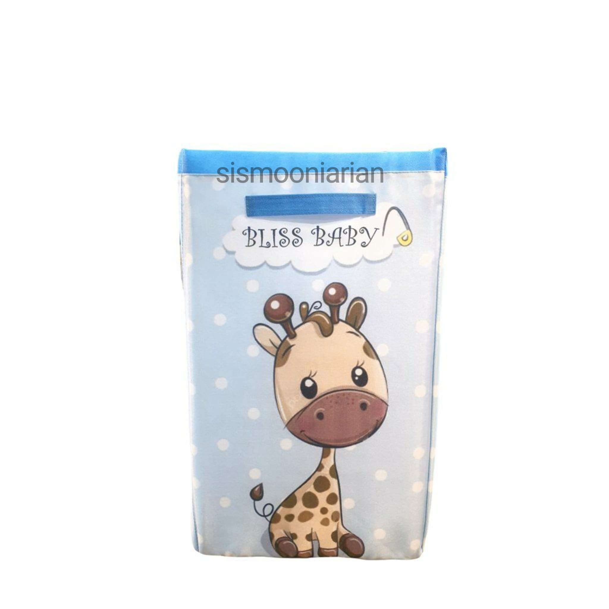 سبد اسباب بازی پارچه ای و باکس لوازم اتاق کودک بلیس بیبی Bliss Baby طرح زرافه پسر — تصویر ۲