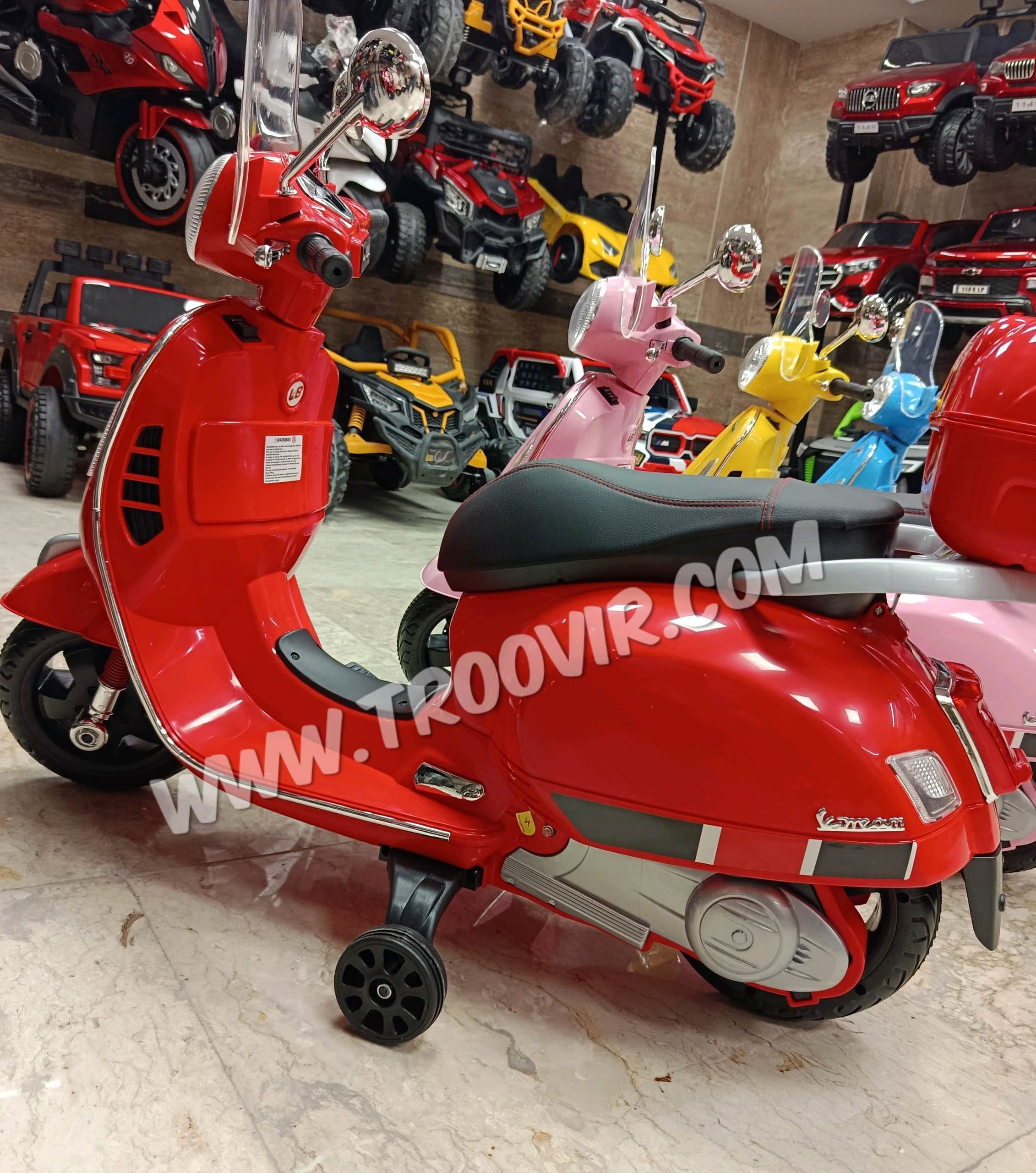 موتور شارژی کودک وسپا مدل 1121LR (VESPA) صندوقدار با تنوع رنگ — تصویر ۶