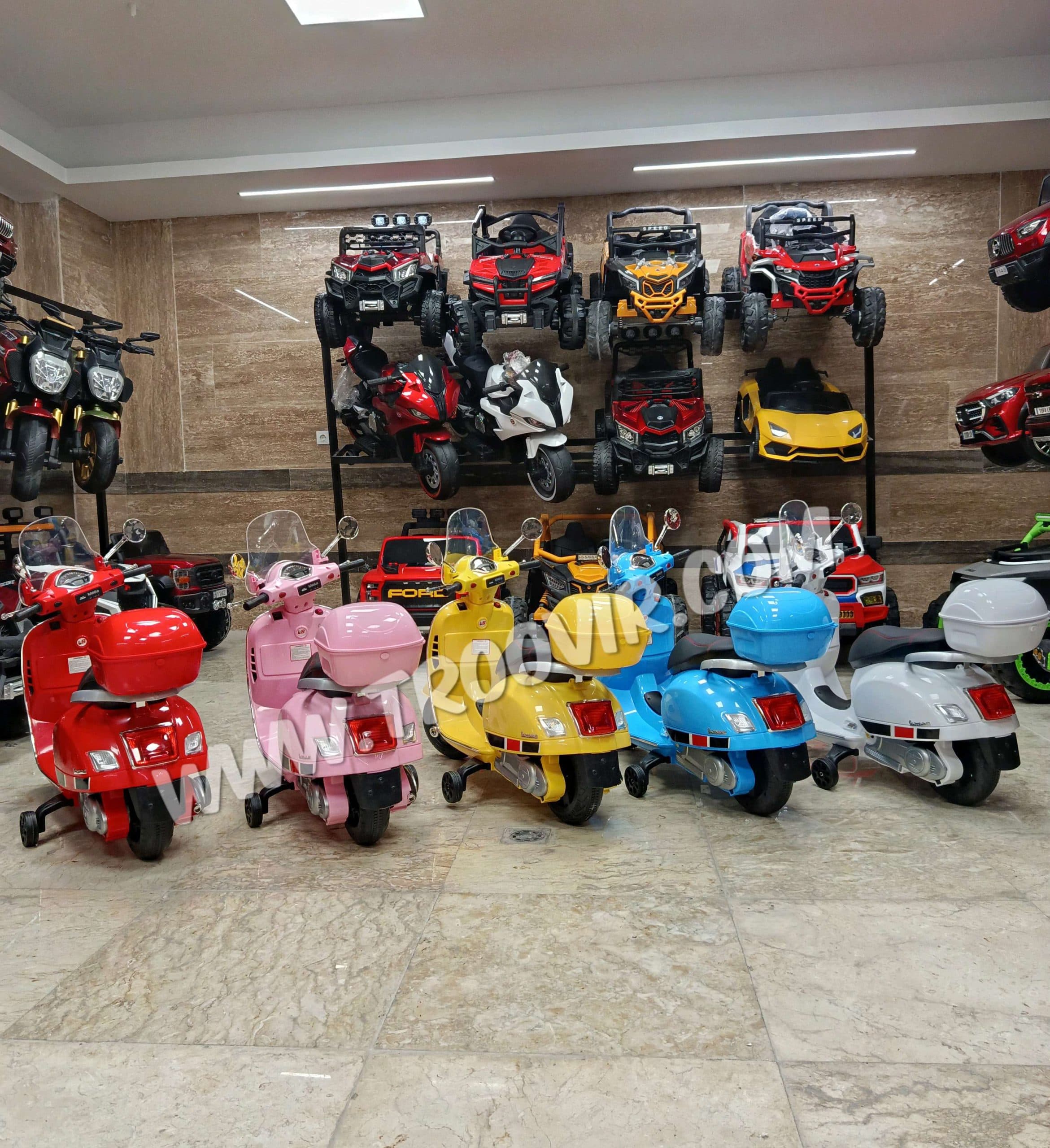 موتور شارژی کودک وسپا مدل 1121LR (VESPA) صندوقدار با تنوع رنگ — تصویر ۵