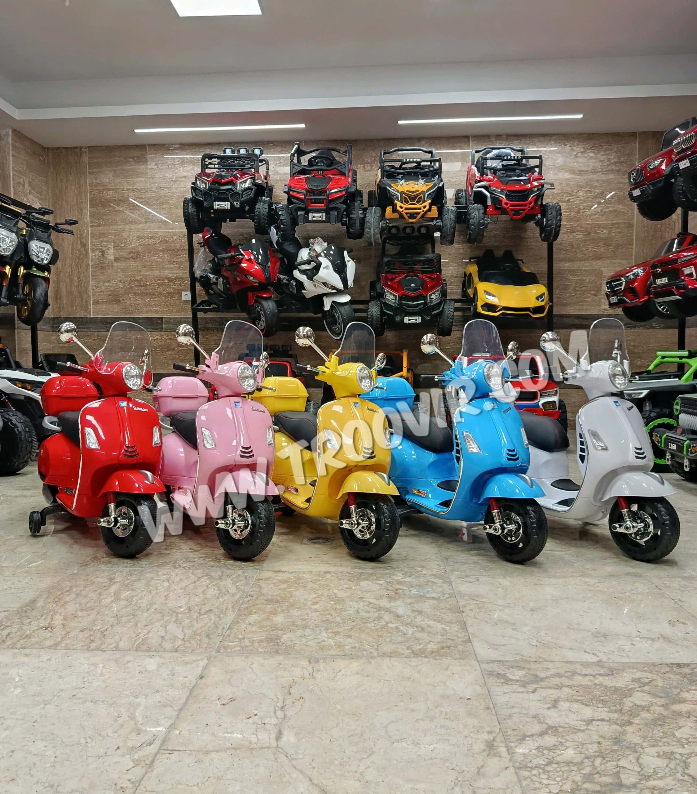موتور شارژی کودک وسپا مدل 1121LR (VESPA) صندوقدار با تنوع رنگ — تصویر ۴