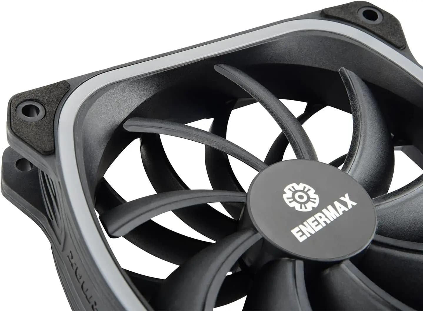 فن کیس Enermax Squa مدل RGB PWM — تصویر ۵