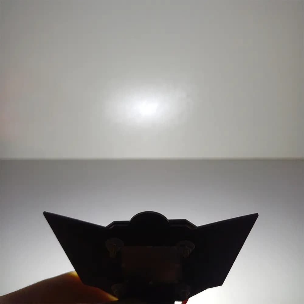 چراغ ال ای دی مزاحم گیر — تصویر ۴