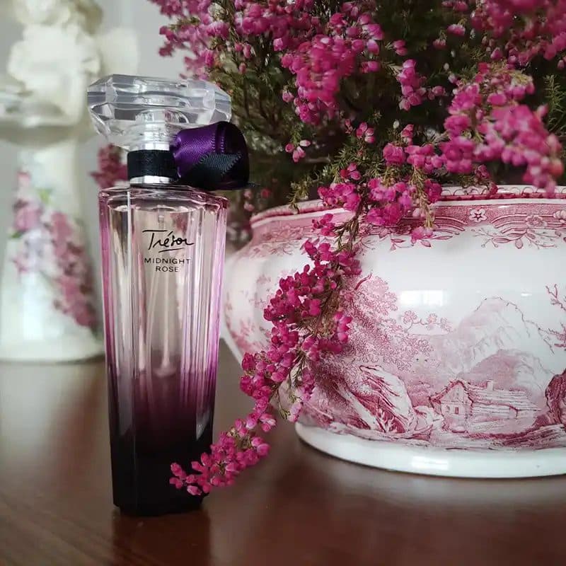 عطر ادکلن لانکوم ترزور میدنایت رز | Lancome Tresor Midnight Rosel — تصویر ۳