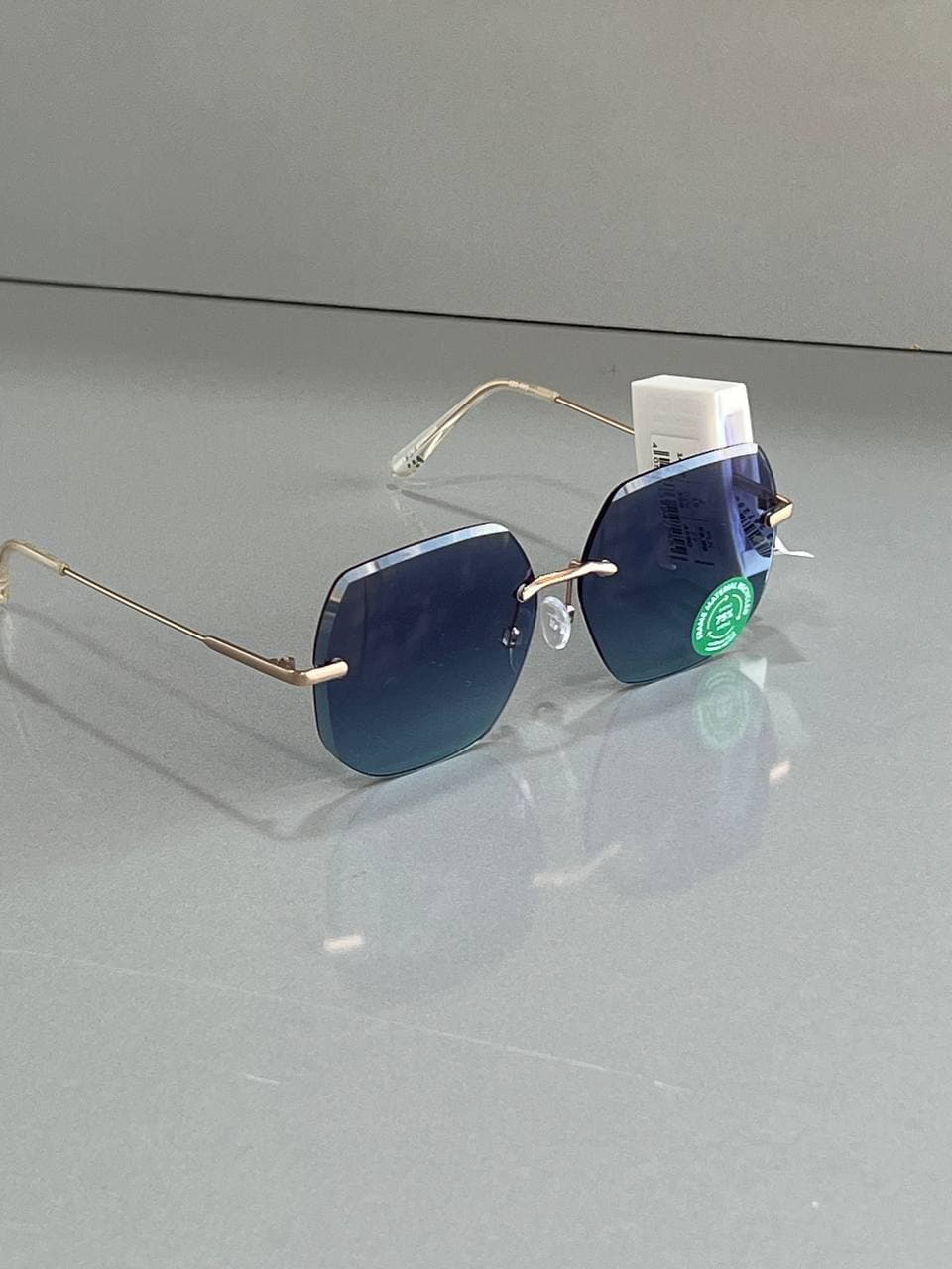 عینک آفتابی بدون فریم گرادیانت (Rimless)
