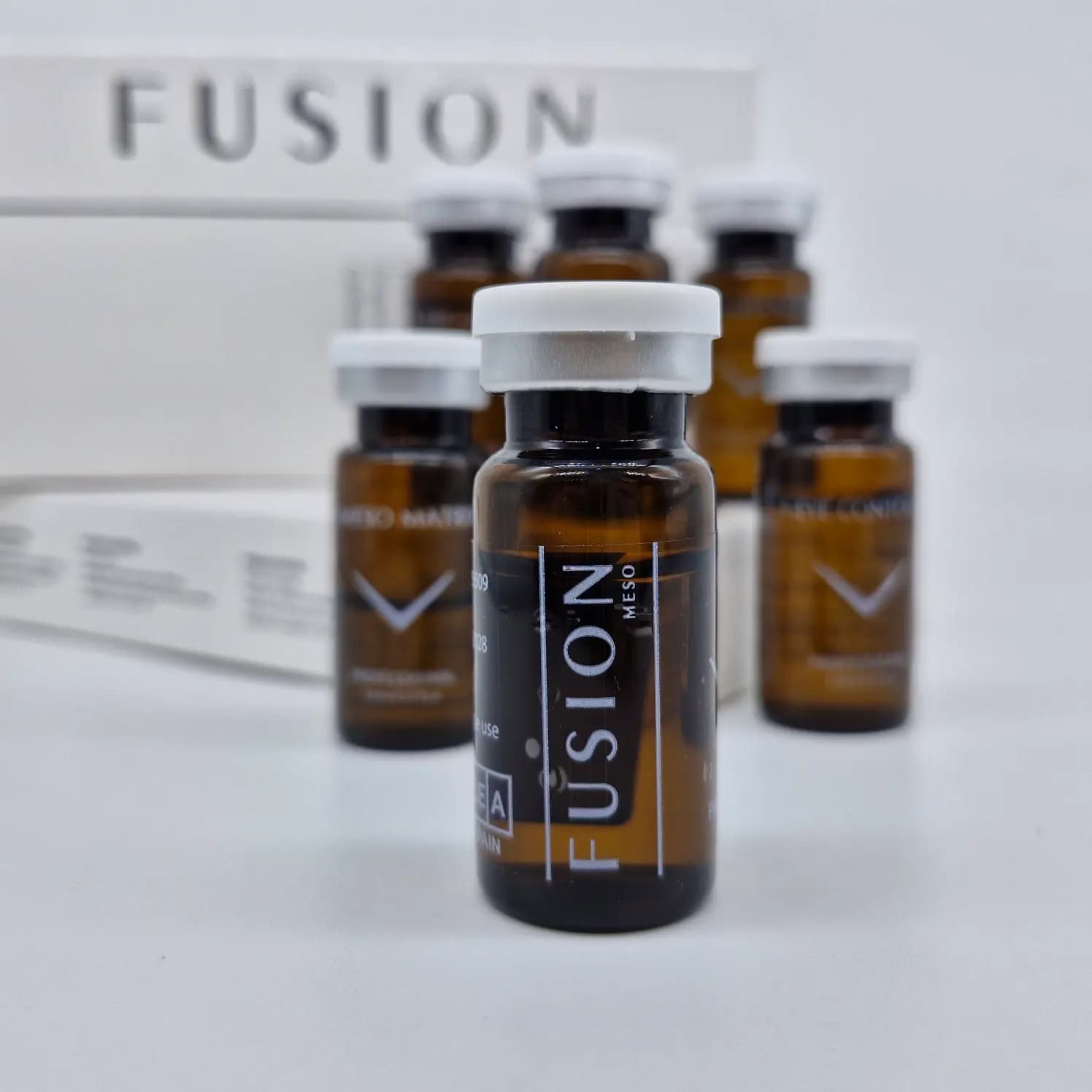 کوکتل مزوتراپی دورچشم فیوژن F-EYE CONTOUR — تصویر ۳