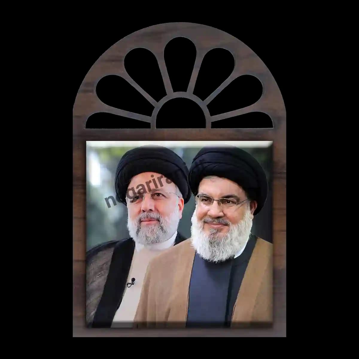 تندیس کاشی پنجره ای شهید نصرالله و رئیسی مدل 2Z46 — تصویر ۲