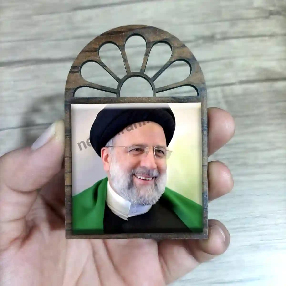 تندیس کاشی پنجره ای شهید ابراهیم رئیسی مدل 2Z34 — تصویر ۳