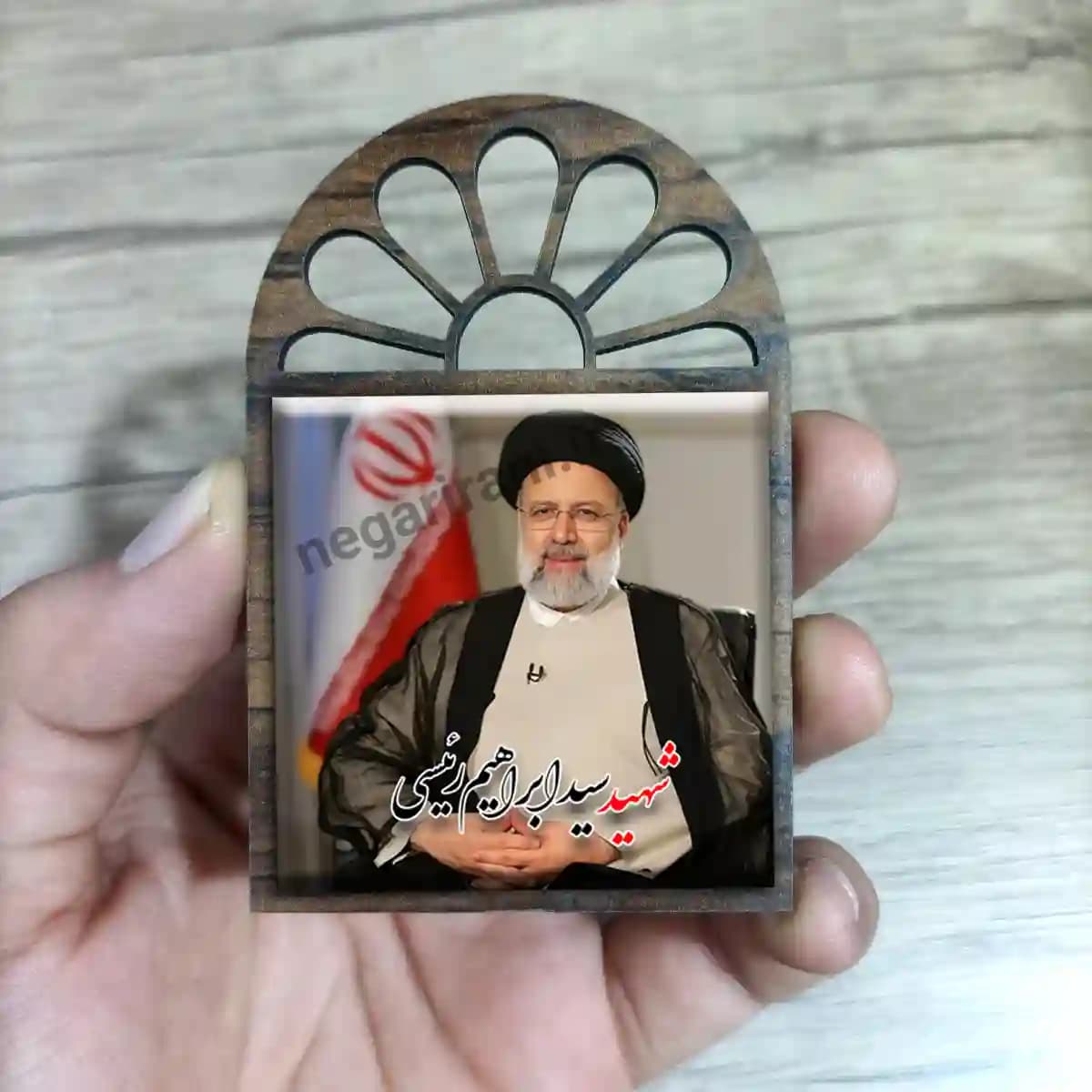 تندیس کاشی پنجره ای شهید حجت الاسلام ابراهیم رئیسی مدل 2Z33 — تصویر ۳