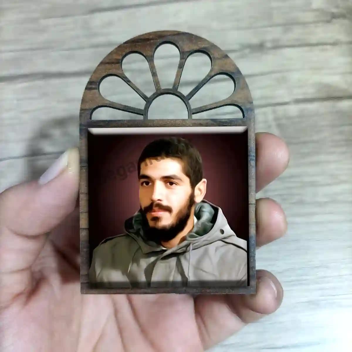 تندیس کاشی پنجره ای شهید ابراهیم هادی مدل 2Z8 — تصویر ۳