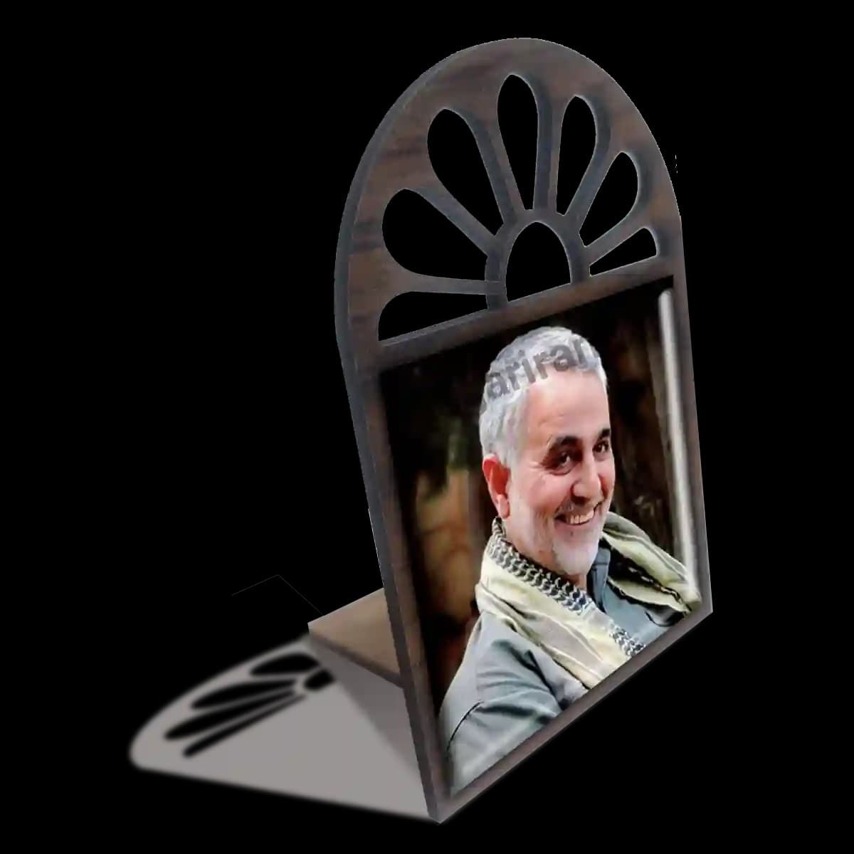 تندیس کاشی پنجره ای سردار قاسم سلیمانی مدل 2ZG130 — تصویر ۴