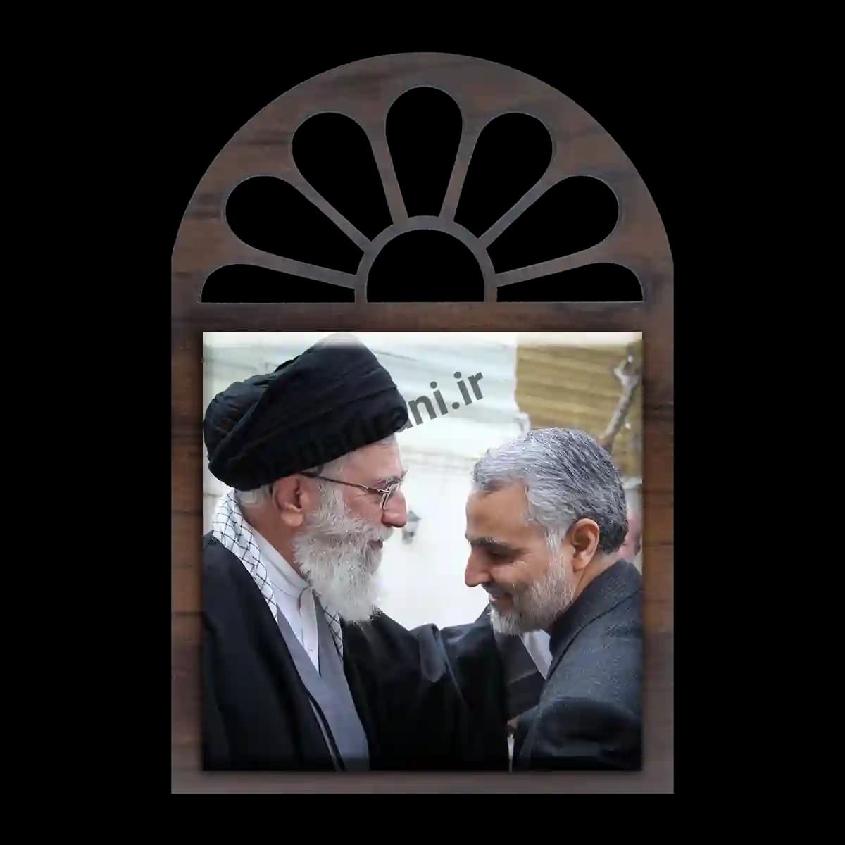 تندیس کاشی پنجره ای شهید سلیمانی و رهبری مدل 2ZG93