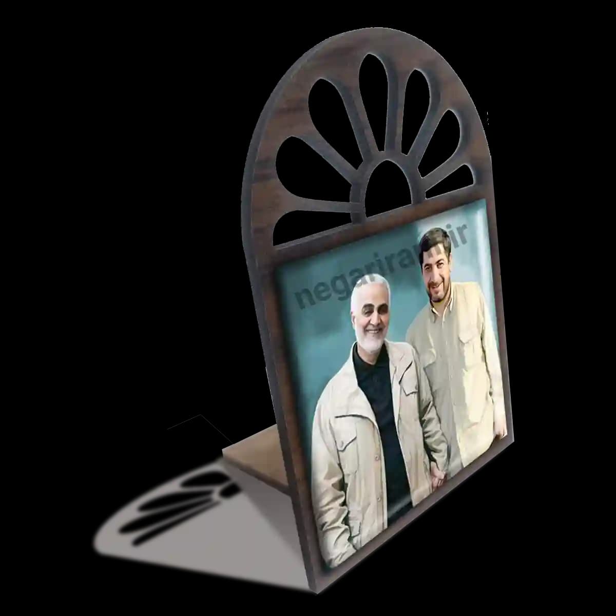 تندیس کاشی پنجره ای شهید سلیمانی همراه شهید جعفری مدل 2ZG77 — تصویر ۴