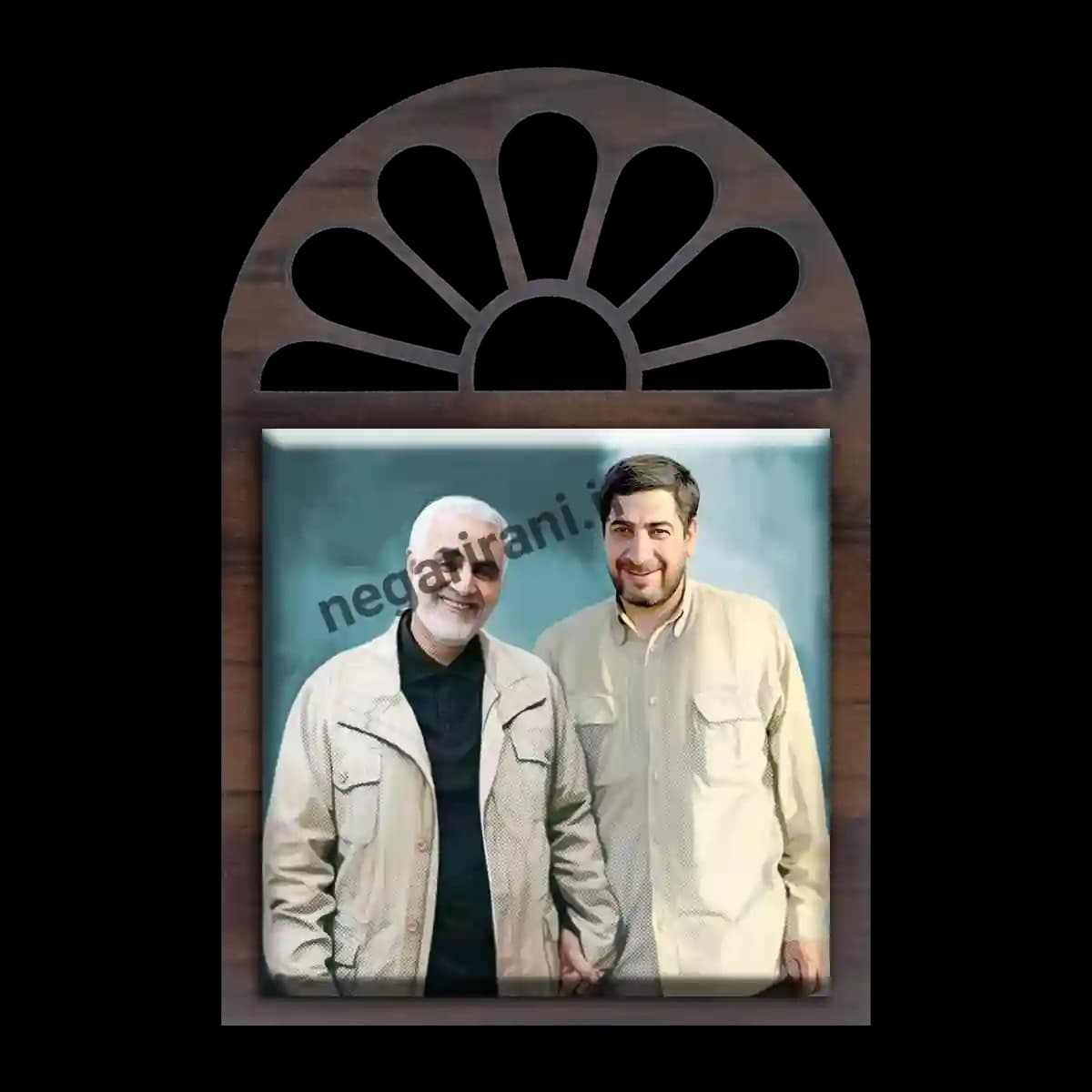 تندیس کاشی پنجره ای شهید سلیمانی همراه شهید جعفری مدل 2ZG77 — تصویر ۲