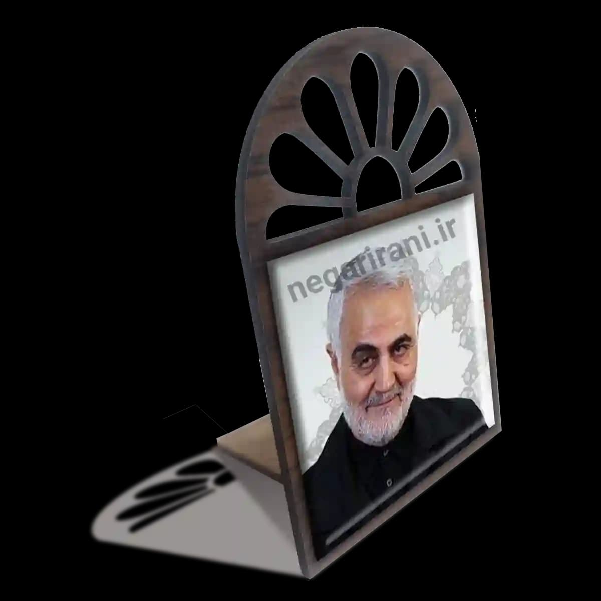 تندیس کاشی پنجره ای شهید حاج قاسم سلیمانی مدل 2ZG75 — تصویر ۴