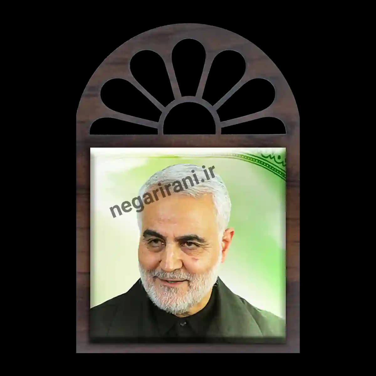 تندیس کاشی پنجره ای شهید سلیمانی مدل 2ZG65