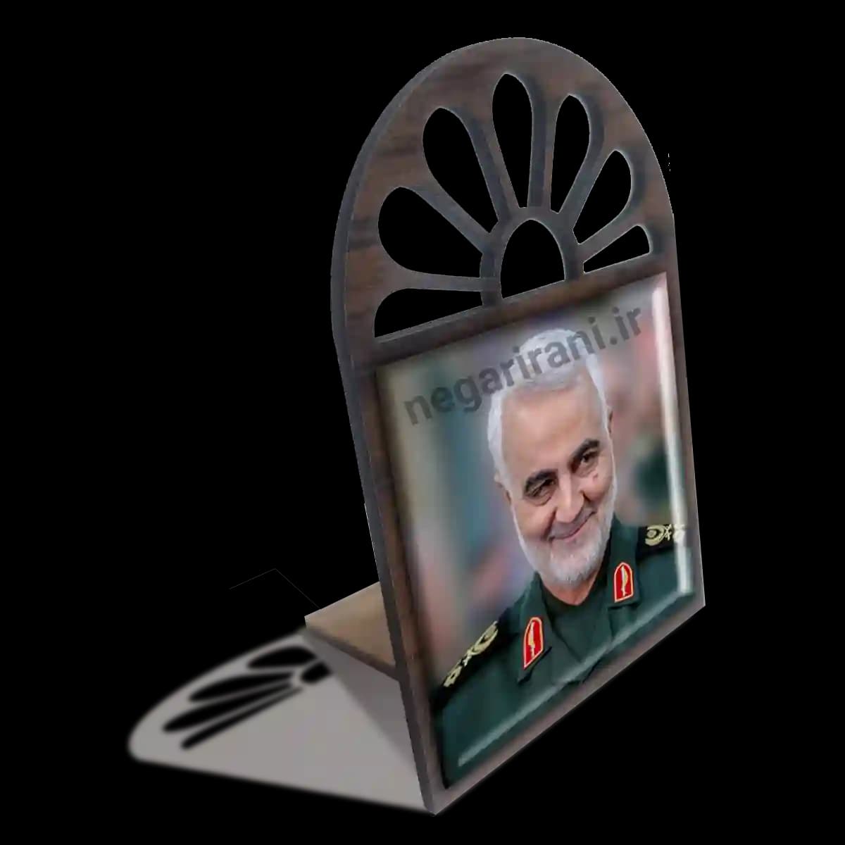 تندیس کاشی پنجره ای شهید سلیمانی مدل 2ZG47 — تصویر ۴