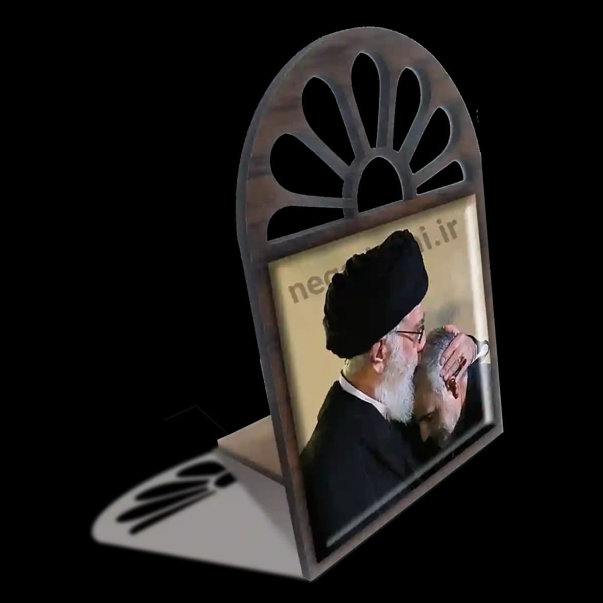 تندیس کاشی پنجره ای شهید سلیمانی و رهبری مدل 2ZG44 — تصویر ۴