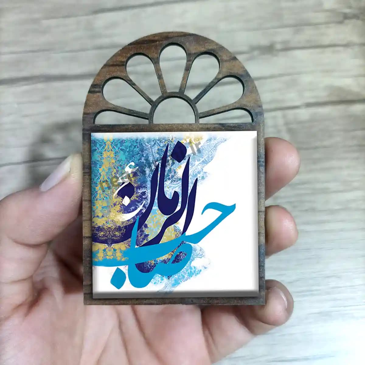 تندیس کاشی پنجره ای صاحب الزمان (عج) مدل 2O 19 — تصویر ۳