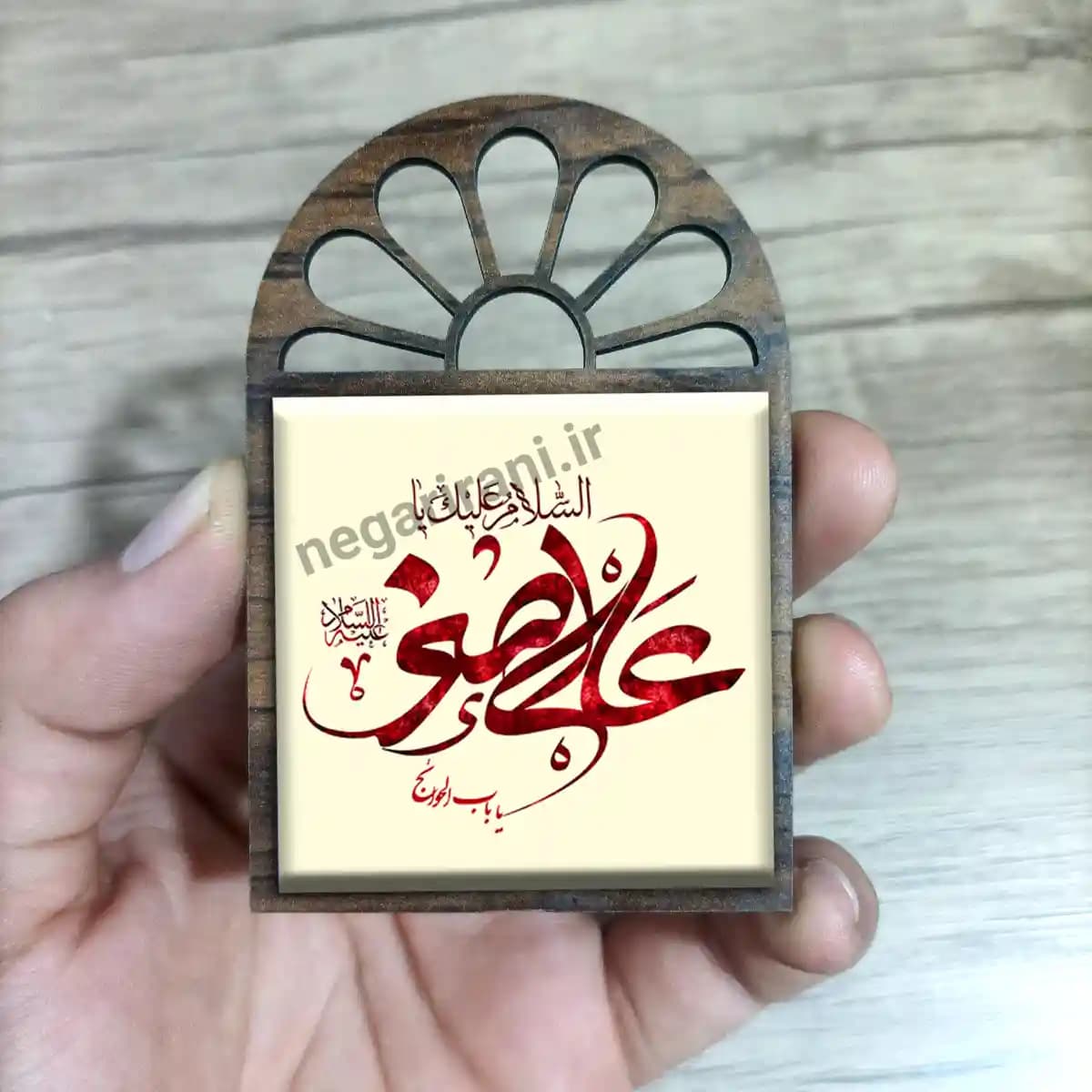 تندیس کاشی پنجره ای السلام علیک یا علی اصغر مدل 2H 1 — تصویر ۳
