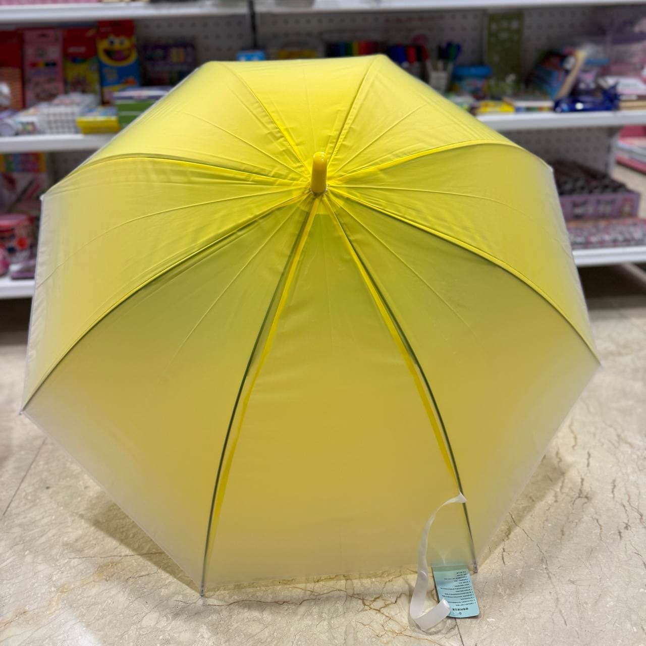 چتر ساده پاستلی زرد — تصویر ۲