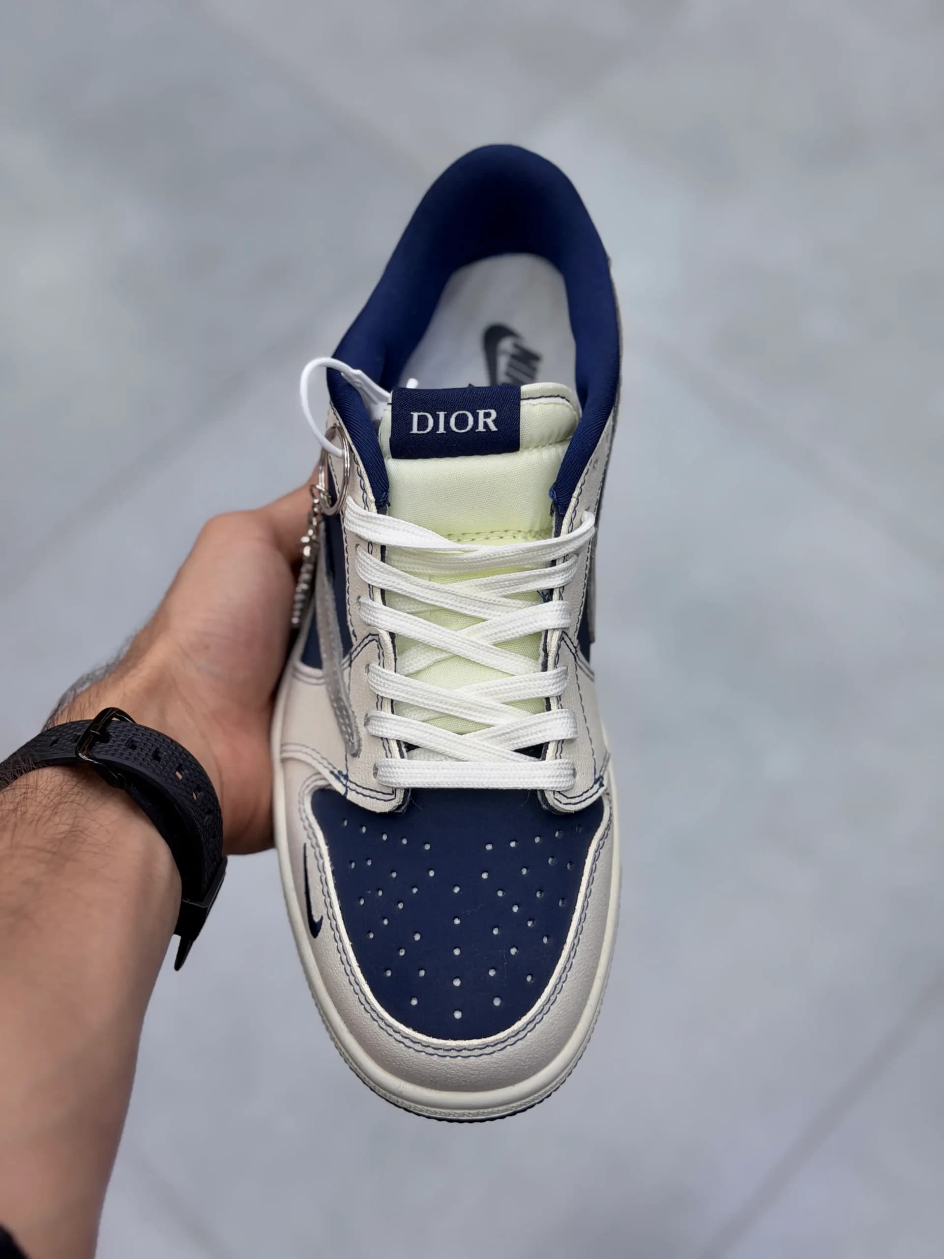 جردن تراویس دیور Air Jordan Travis Dior — تصویر ۳