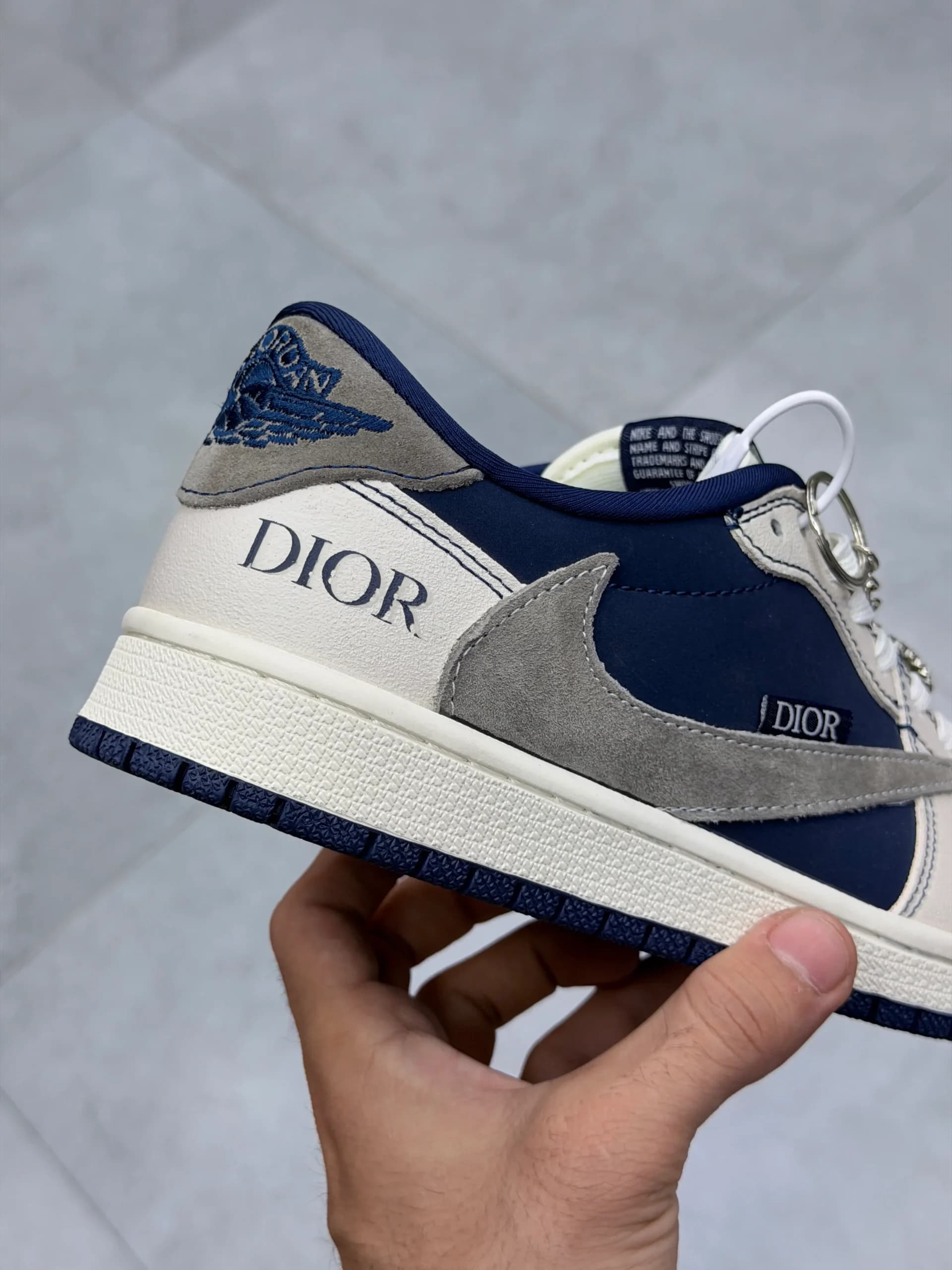 جردن تراویس دیور Air Jordan Travis Dior — تصویر ۵