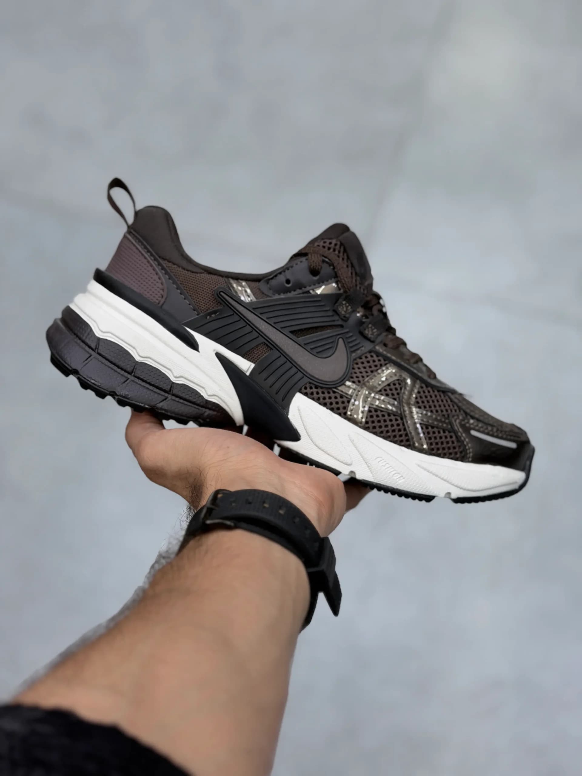 کتونی نایک وی تو کی مسی Nike V2K Run — تصویر ۲