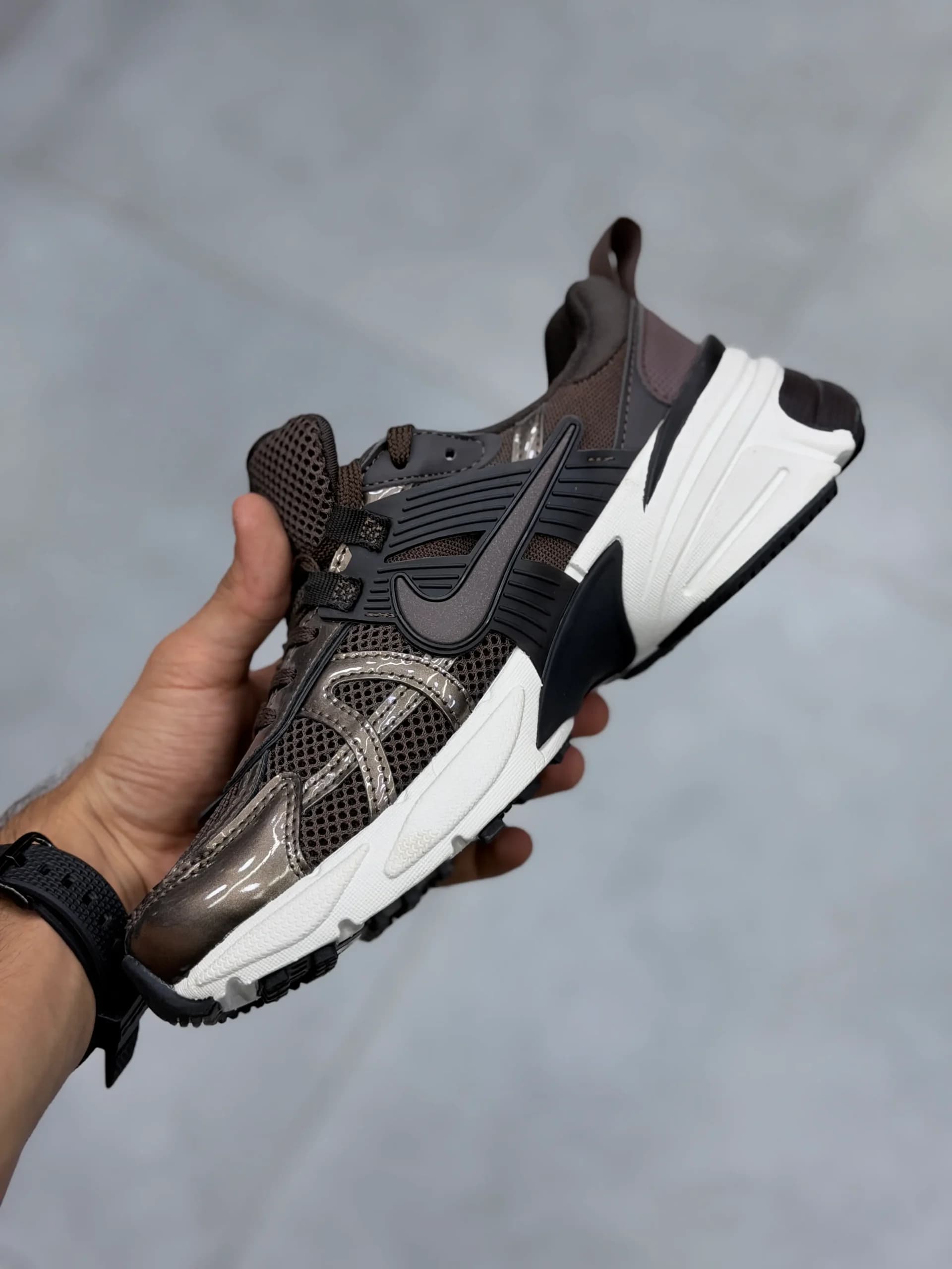 کتونی نایک وی تو کی مسی Nike V2K Run — تصویر ۴