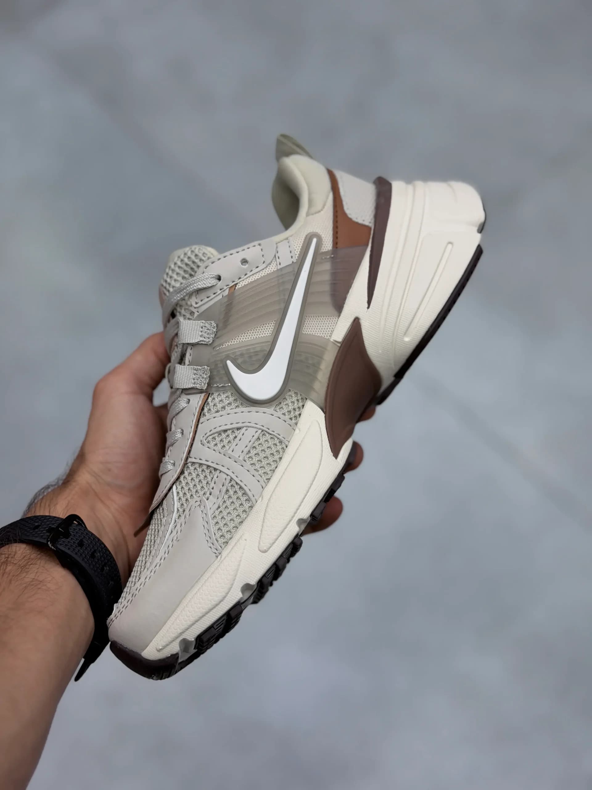 کتونی نایک وی تو کی عسلی Nike V2K Run — تصویر ۴