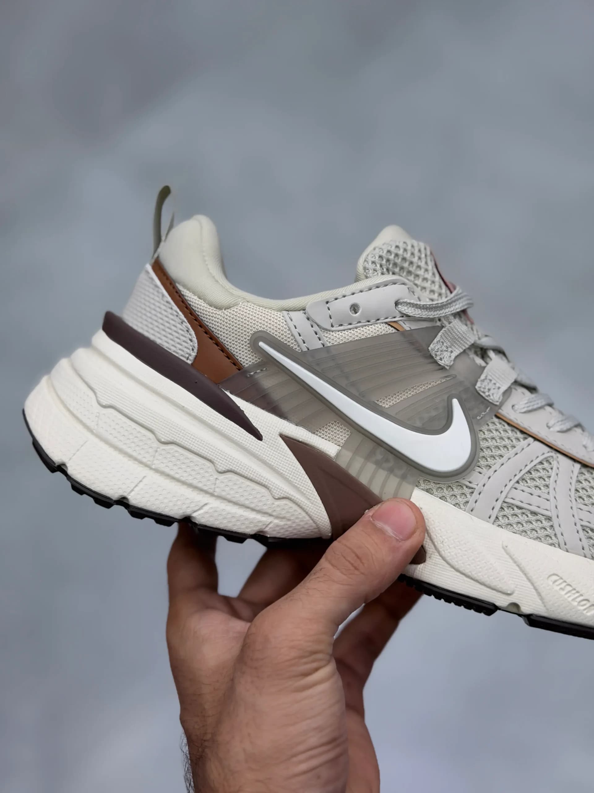کتونی نایک وی تو کی عسلی Nike V2K Run — تصویر ۵