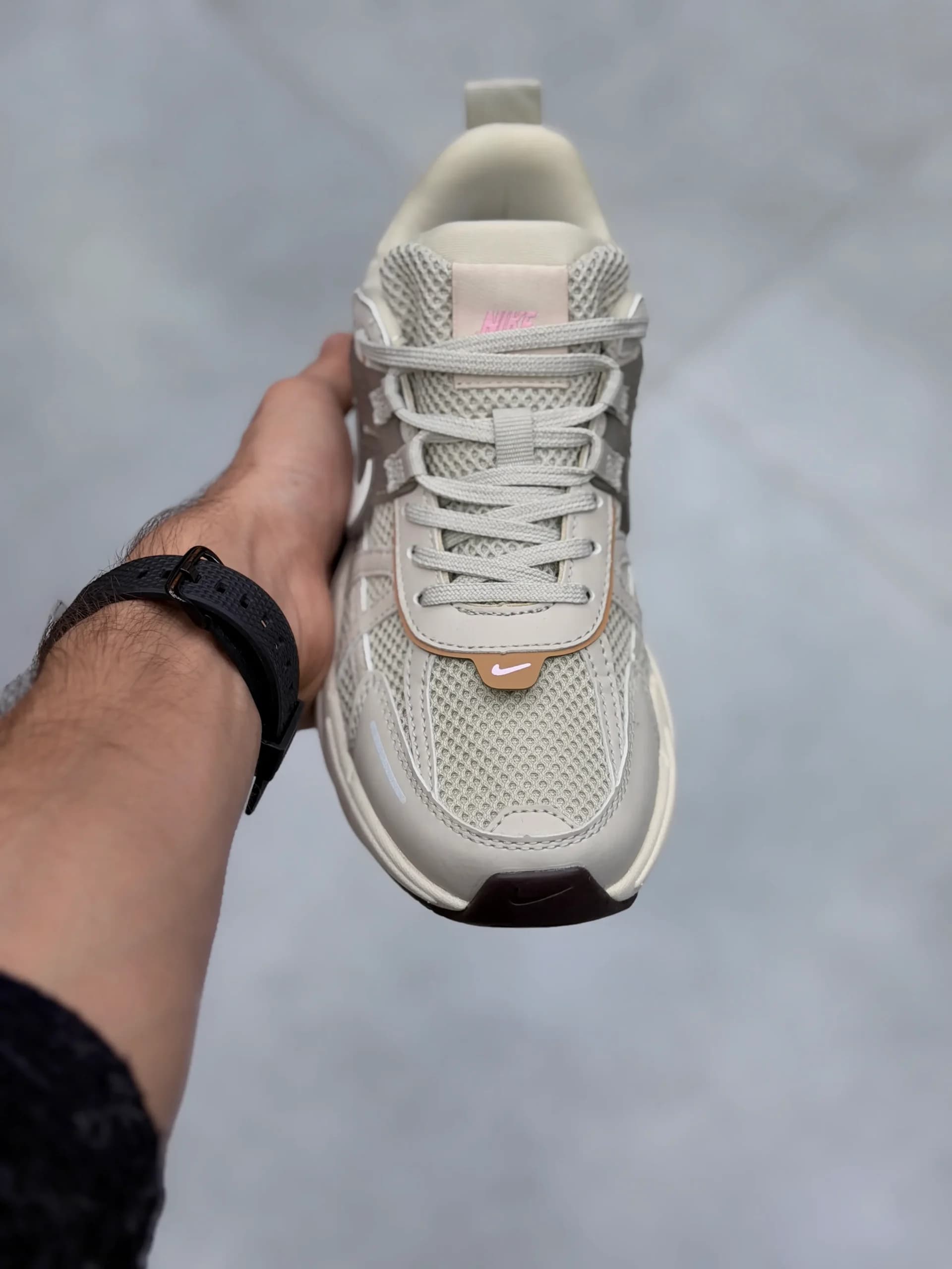کتونی نایک وی تو کی عسلی Nike V2K Run — تصویر ۳