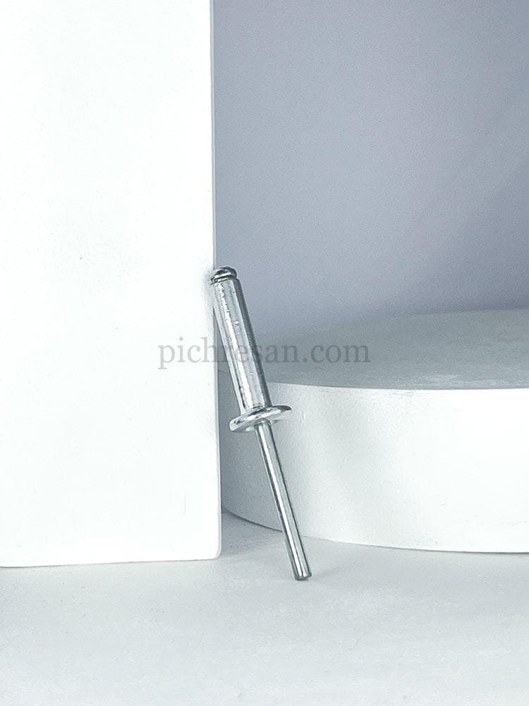 میخ پرچ معمولی 18*4 بسته 650 عددی