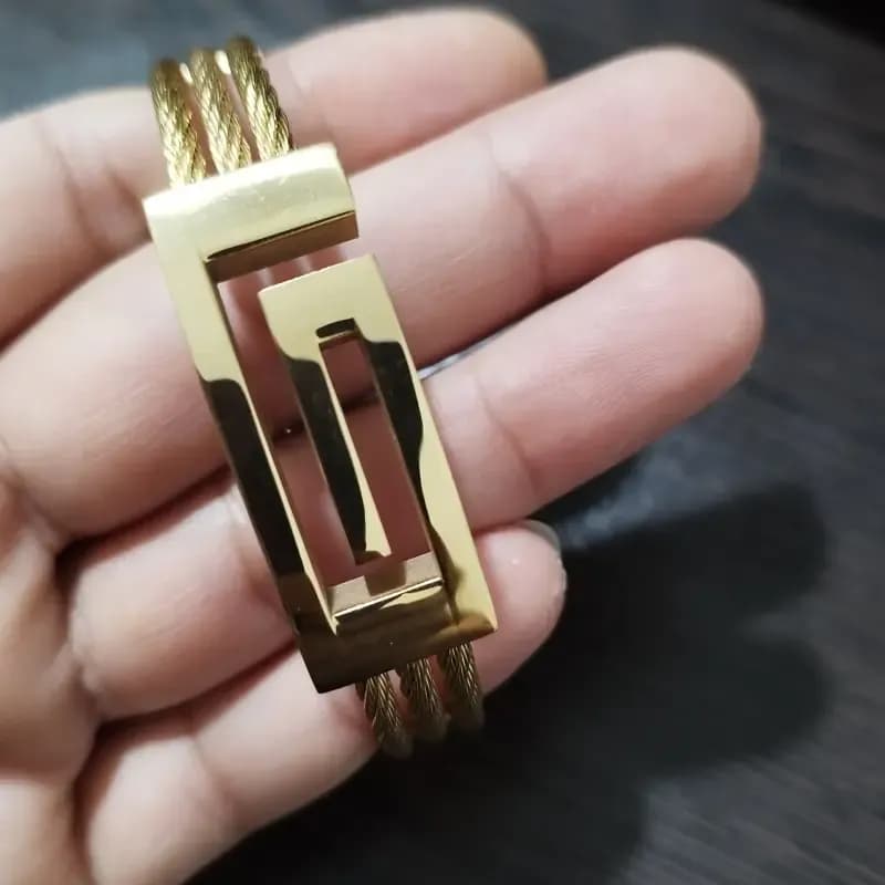 دستبند استیل مشکی مردانه و زنانه رنگ ثابت ضد حساسیت سایز بزرگ — تصویر ۱۱