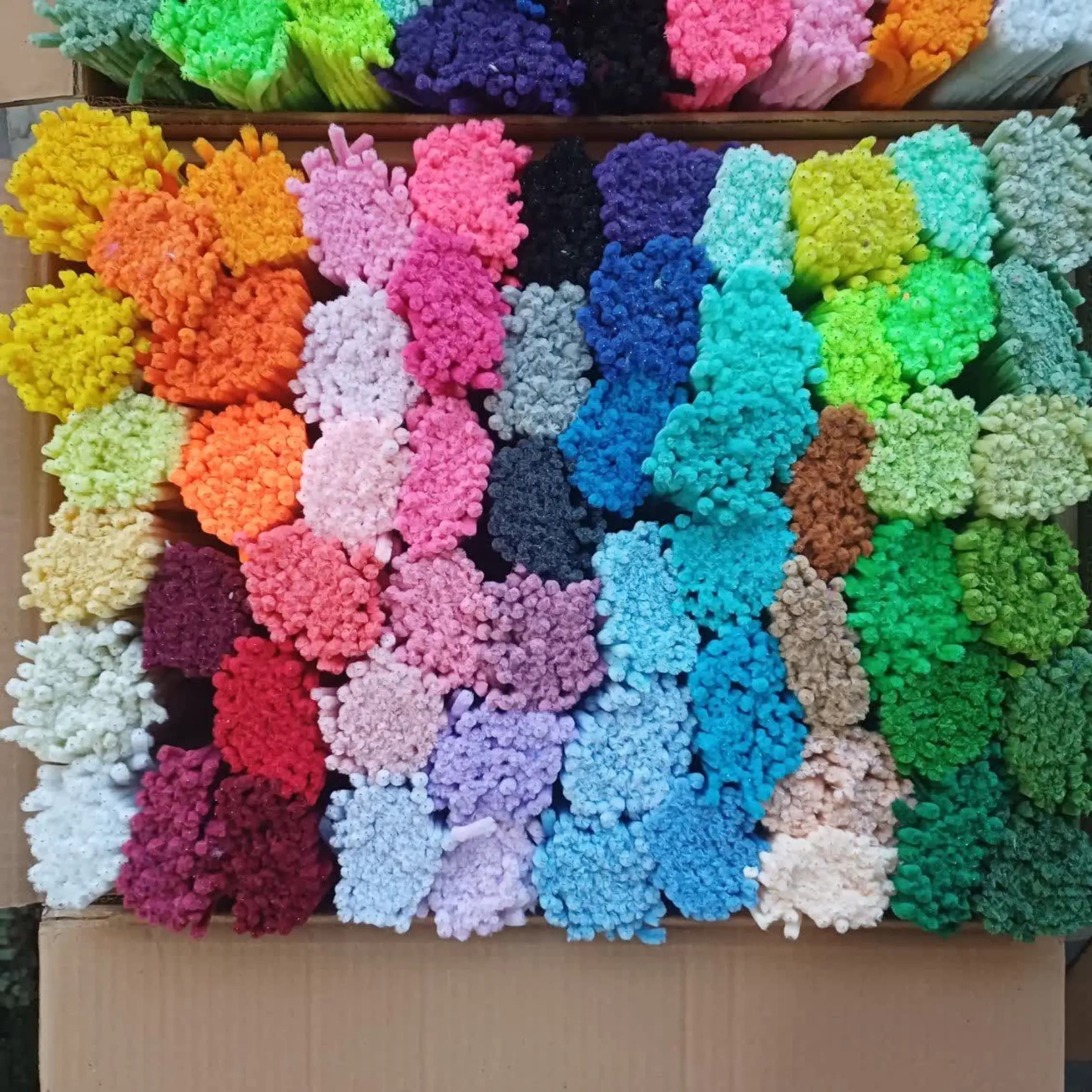 پک پیپ پاک کن مخملی ۶۰ رنگ(کارتنی) شامل ۶۰ بسته — تصویر ۴