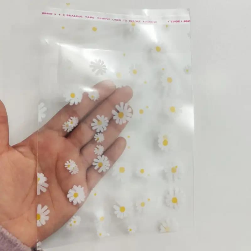 سلفون طرح بابونه سایز 13/5 در 16سانت (100گرم) — تصویر ۲