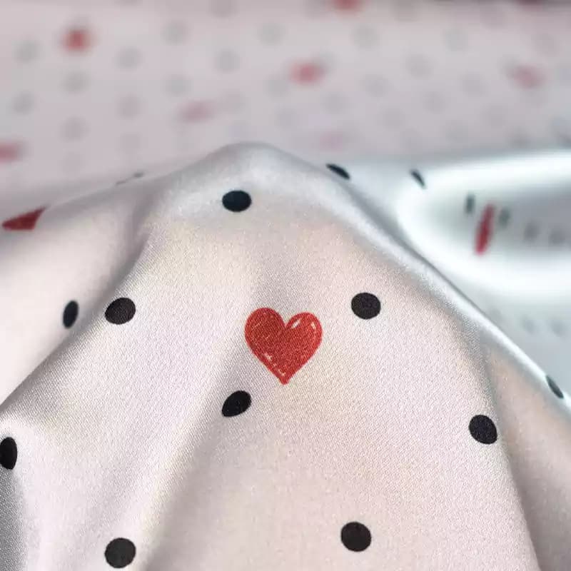 پارچه ساتن ال ایکس طرح خالدار و قلبی — تصویر ۴