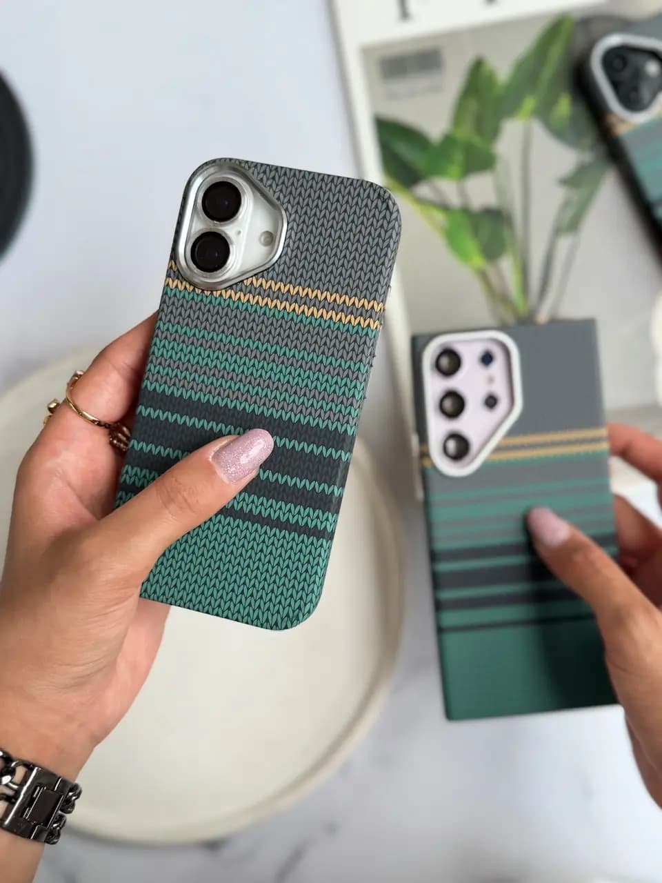 قاب Green Carbon Vintage با مگ سیف مناسب گوشی سامسونگ – Galaxy S24 Ultra / سبز کد B48 — تصویر ۲
